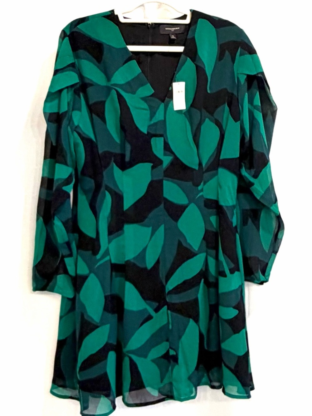 Banana Republic Leaf Print Dress Size 14 NWT Long Sleeve V-Neck